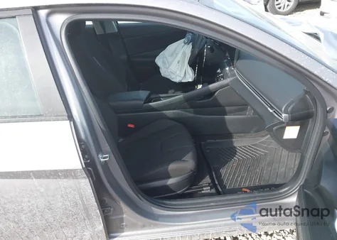 2024 Hyundai Elantra Hybrid Blue z USA, uszkodzony, nr VIN KMHLM4DJXRU113855